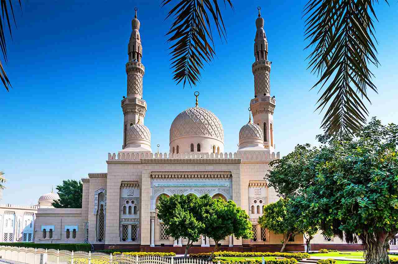 Tour-du-lịch-Dubai-jumeirah-mosque
