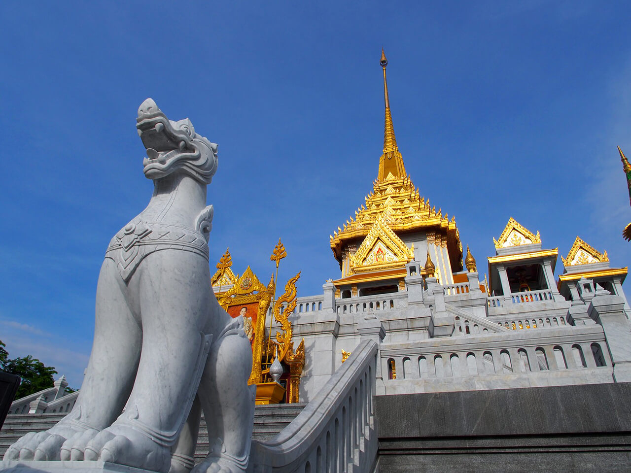 Những điểm tham quan không thể bỏ qua khi du lịch Thái Lan - chùa vàng