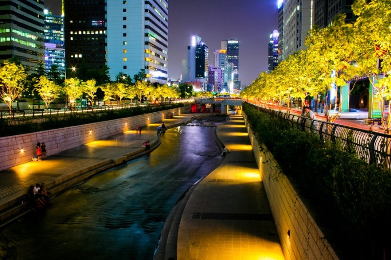 Dòng sông thơ mộng vắt qua lòng thành phố - Những địa điểm check in siêu xịn ở Seoul