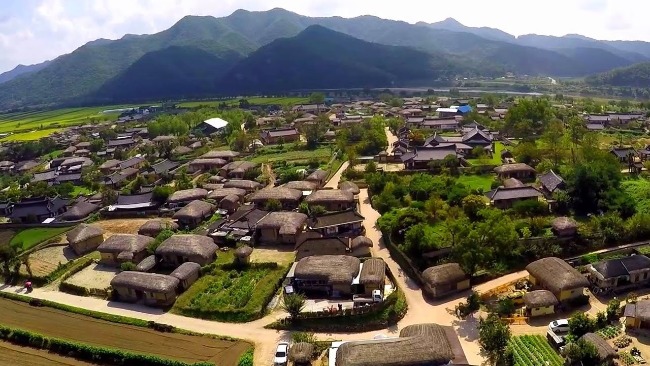 Ngôi làng yên bình giữa thiên nhiên đất trời muôn màu vạn vẻ ngôi làng cổ Hàn Quốc