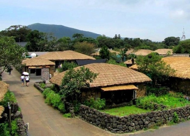 Mỗi góc nhỏ như chứa một câu chuyện rất riêng